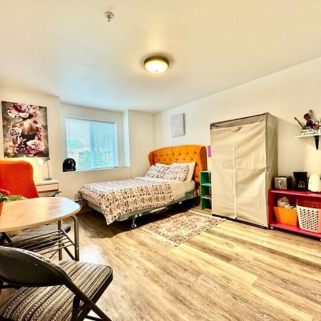 Micro Studio Apartment In University District- 10 Mins Walk To University Of Wa Seattle Exterior photo