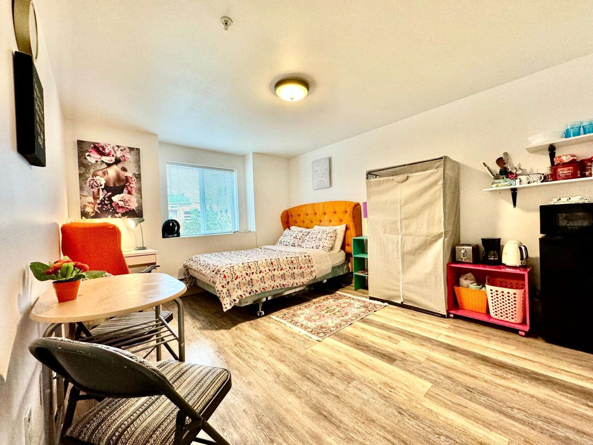 Micro Studio Apartment In University District- 10 Mins Walk To University Of Wa Seattle Exterior photo